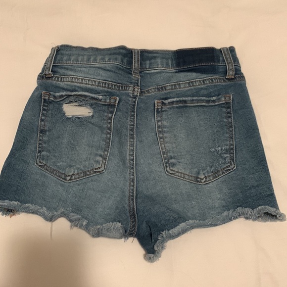 size 2 aeropostale cheeky jean shorts - Picture 2 of 3